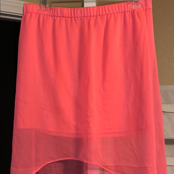 Hot Pink Express skirt - Picture 2 of 2